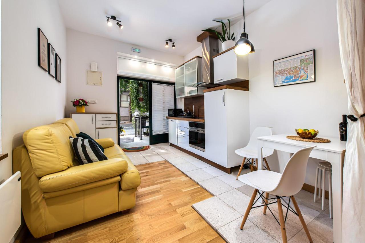 La Guardia Apartment With Free Private Parking Fiume Kültér fotó